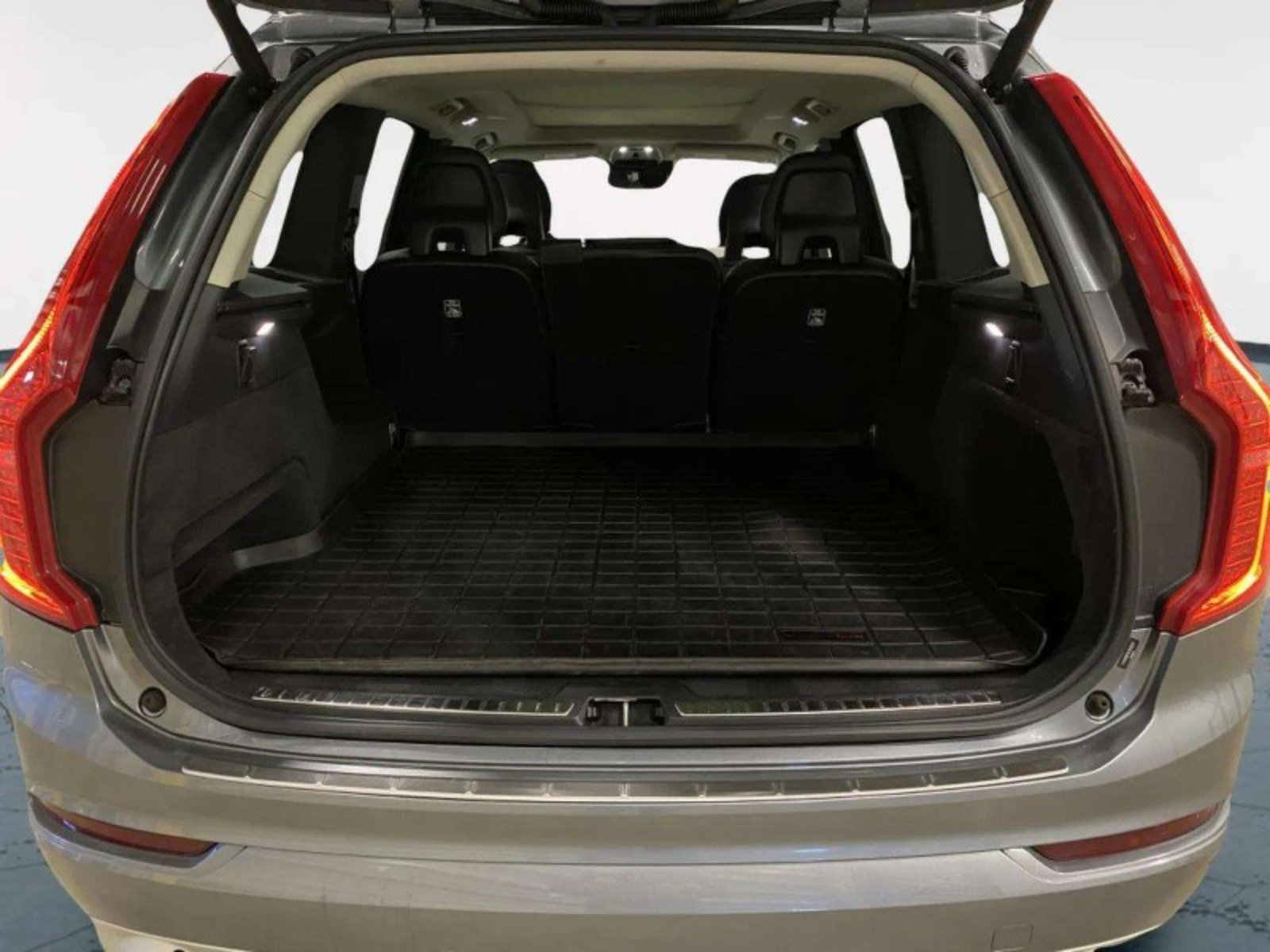 Used 2018 Volvo XC90 T5 Momentum w/ Protection Package Plus AWD/4WD image 33