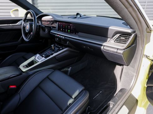 Certified 2025 Porsche 911 Carrera image 27