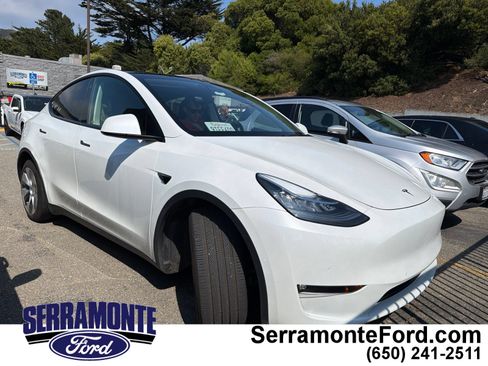 Used 2021 Tesla Model Y Long Range AWD/4WD image 1