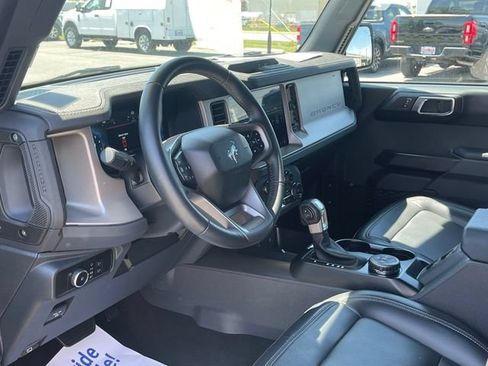 Used 2025 Ford Bronco Outer Banks AWD/4WD image 23