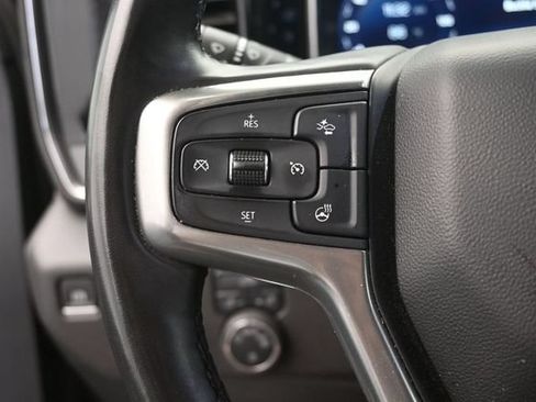 Used 2025 Chevrolet Silverado 1500 LT AWD/4WD image 30