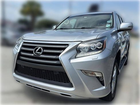 Used 2017 Lexus GX 460 Premium AWD/4WD image 3