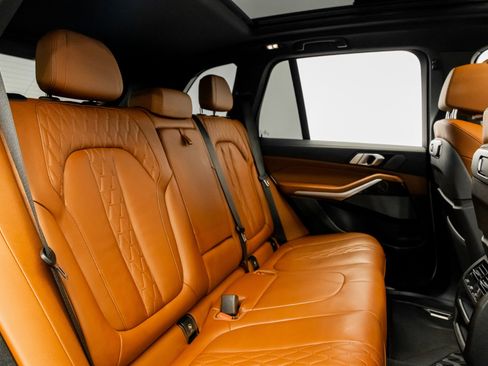 Used 2024 BMW X5 sDrive40i w/ M Sport Package image 32