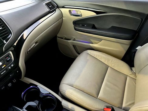 Used 2021 Honda Pilot Touring image 34