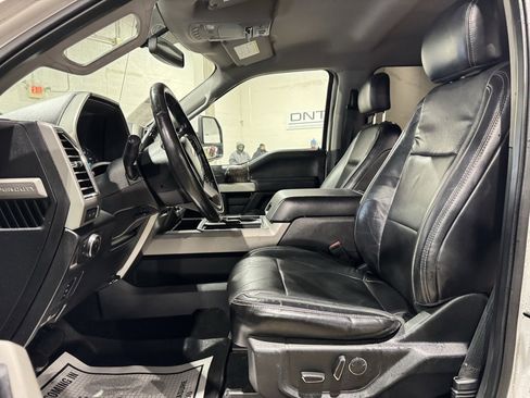 Used 2017 Ford F250 Lariat w/ Lariat Value Package image 19