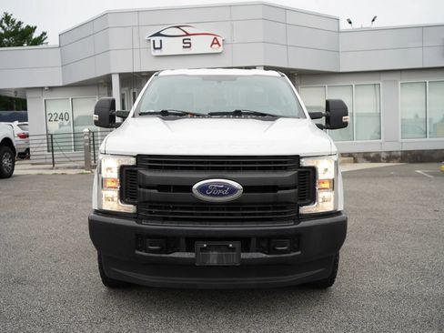 Used 2019 Ford F250 XL w/ Power Equipment Group AWD/4WD image 4