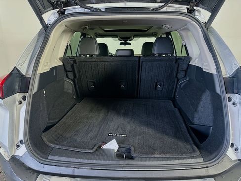Used 2023 Nissan Rogue SV w/ SV Premium B Package image 29
