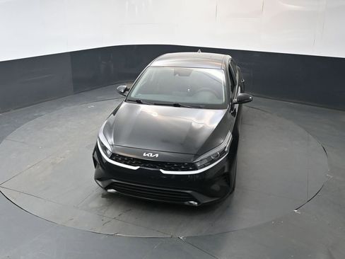 Used 2023 Kia Forte LXS w/ LXS Technology Package FWD image 30