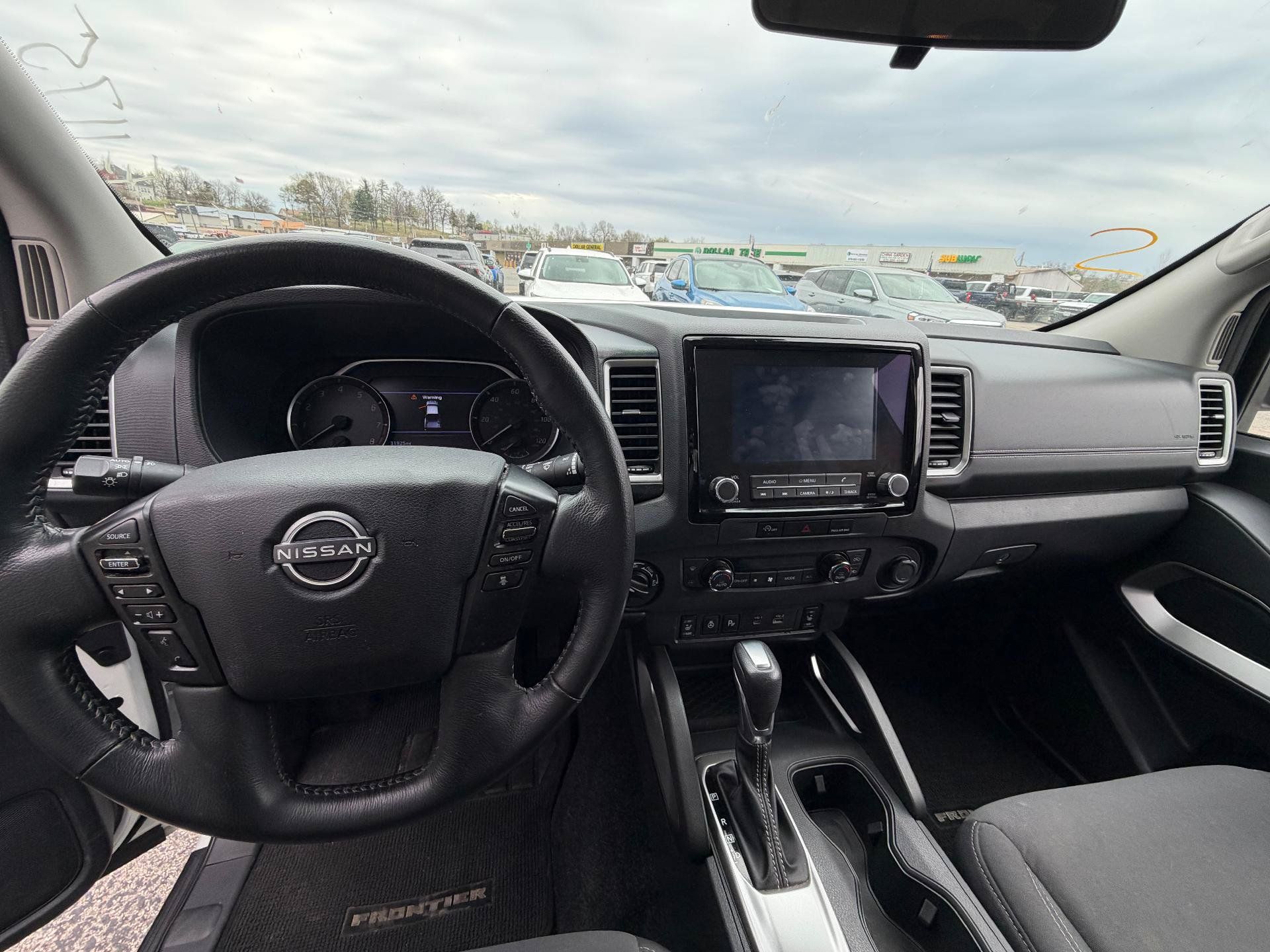 Used 2023 Nissan Frontier SV w/ SV Convenience Package AWD/4WD image 10
