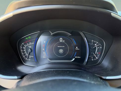 Used 2019 Hyundai Santa Fe SEL image 10