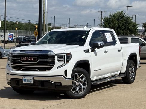 Used 2025 GMC Sierra 1500 SLT AWD/4WD image 2