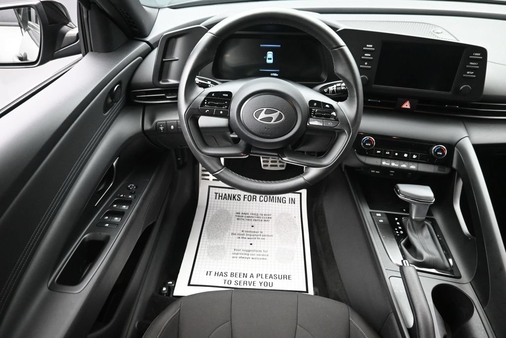 Used 2025 Hyundai Elantra Sport w/ Cargo Package FWD image 14