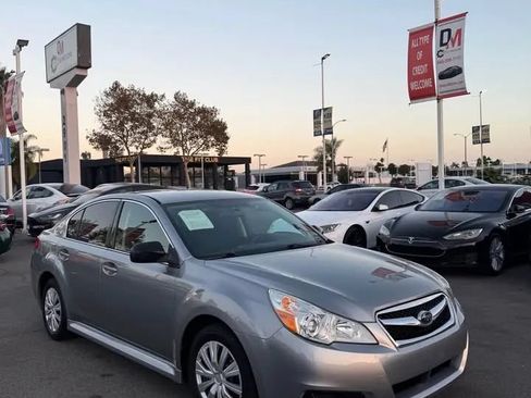 Used 2011 Subaru Legacy 2.5i AWD/4WD image 3