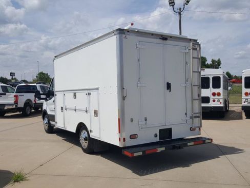 Used 2019 Ford Transit 350 138 DRW w/ Exterior Upgrade Package RWD image 9