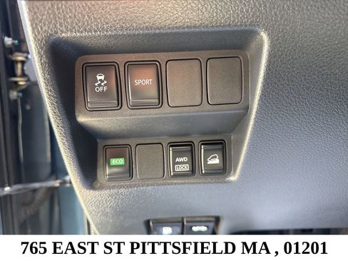 Used 2016 Nissan Rogue S w/ Appearance Package AWD/4WD image 24