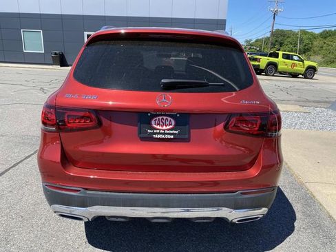 Used 2021 Mercedes-Benz GLC 300 4MATIC image 4