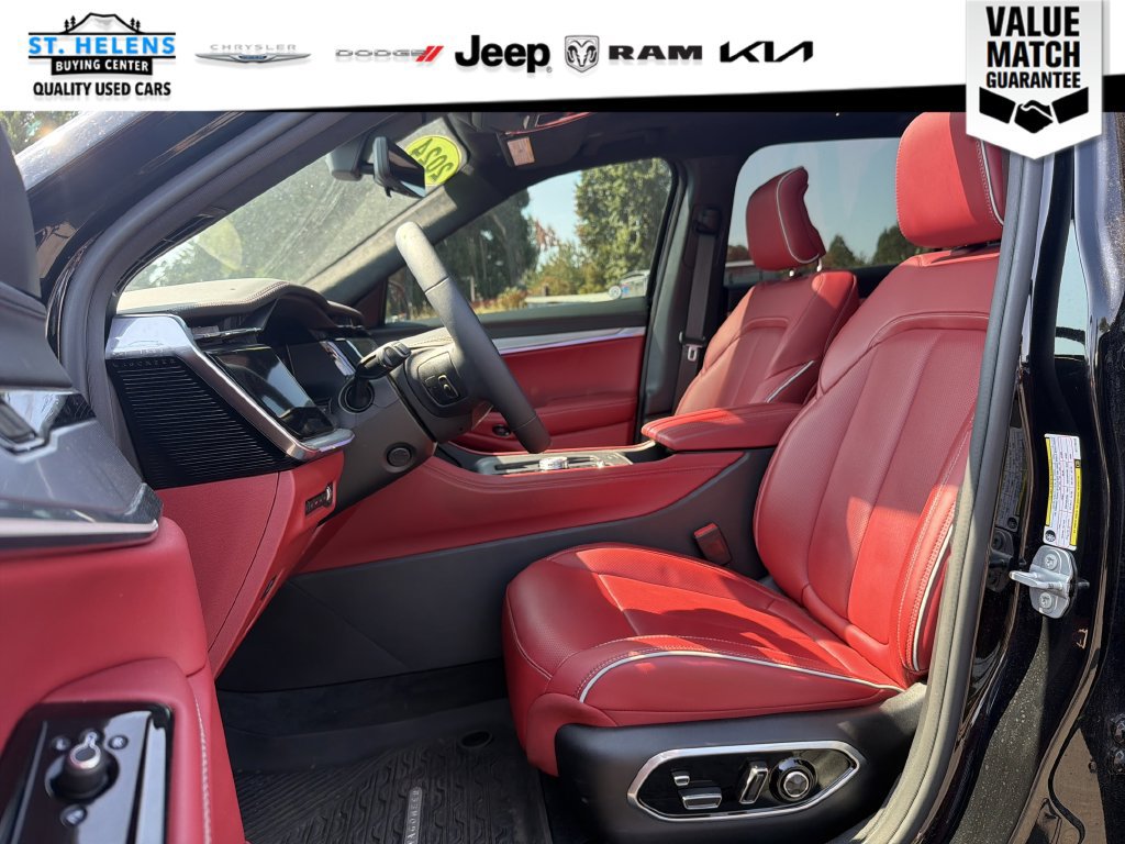 Used 2024 Jeep Wagoneer Limited AWD/4WD image 12