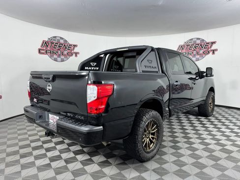 Used 2024 Nissan Titan SV w/ SV Convenience Package AWD/4WD image 7