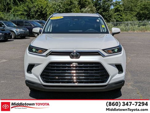 Certified 2024 Toyota Grand Highlander AWD image 8