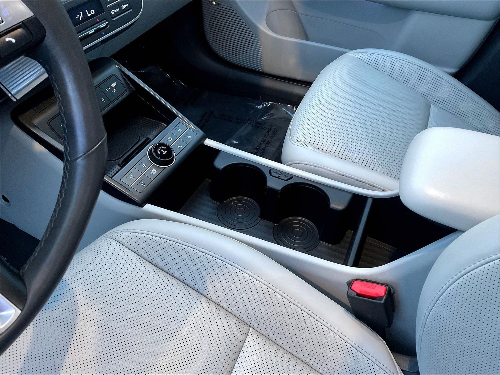 Used 2024 Hyundai Kona Limited AWD/4WD image 18