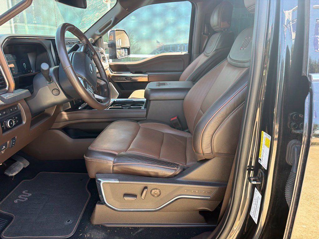 Used 2024 Ford F350 King Ranch w/ FX4 Off-Road Package AWD/4WD image 8
