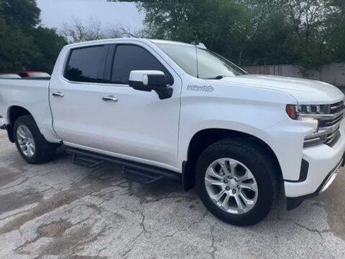 Used 2022 Chevrolet Silverado 1500 High Country w/ Technology Package AWD/4WD image 2