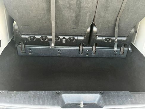 Used 2019 Dodge Grand Caravan SE image 25