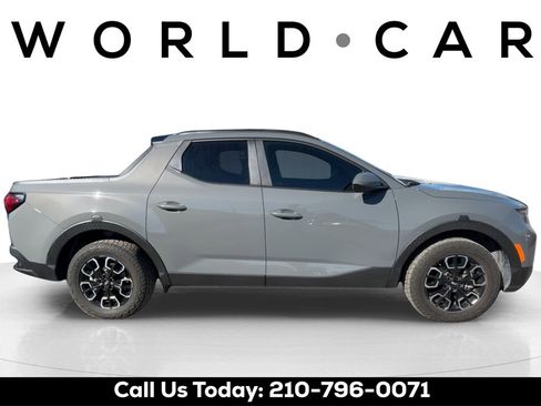 Used 2023 Hyundai Santa Cruz SEL Premium image 2