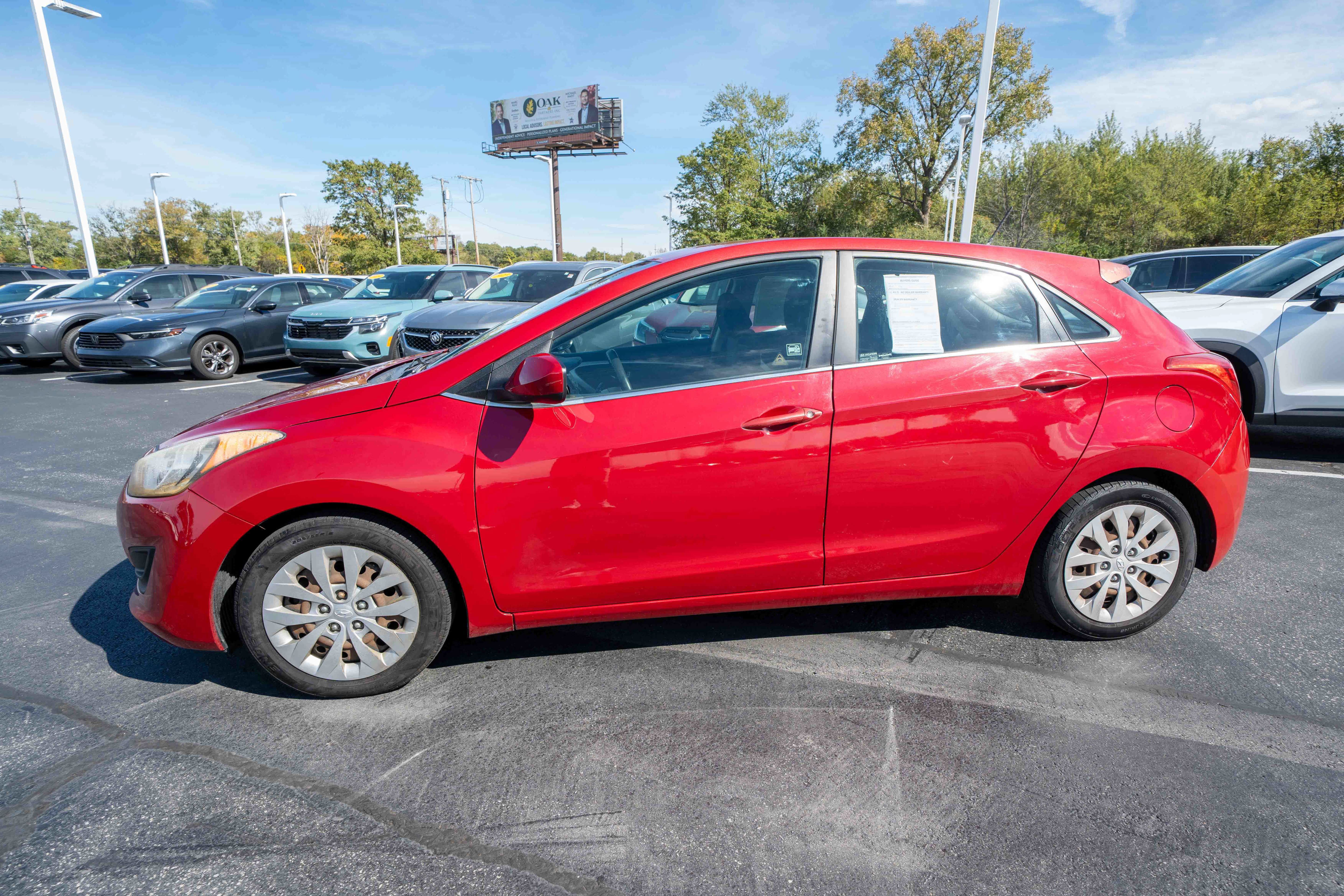Used 2016 Hyundai Elantra GT FWD image 3