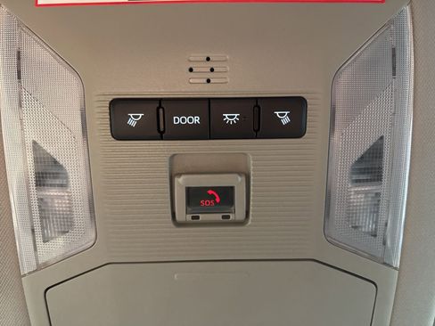 Used 2024 Toyota RAV4 Adventure image 30