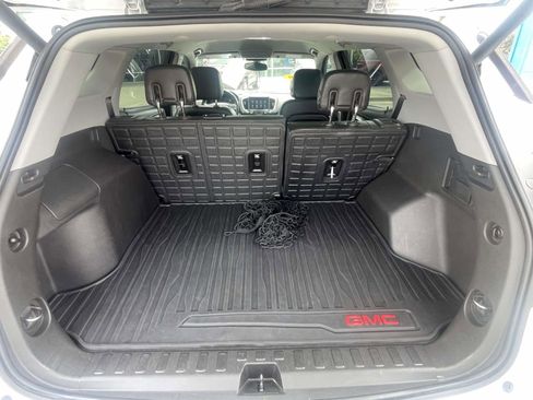 Used 2019 GMC Terrain SLT w/ Preferred Package AWD/4WD image 10