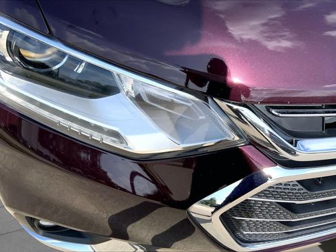 Used 2018 Chevrolet Traverse LT FWD image 26