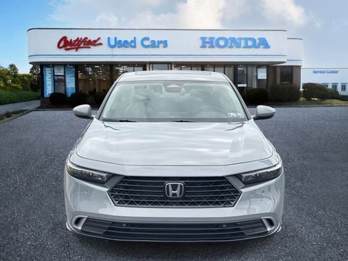 Used 2025 Honda Accord Touring image 8