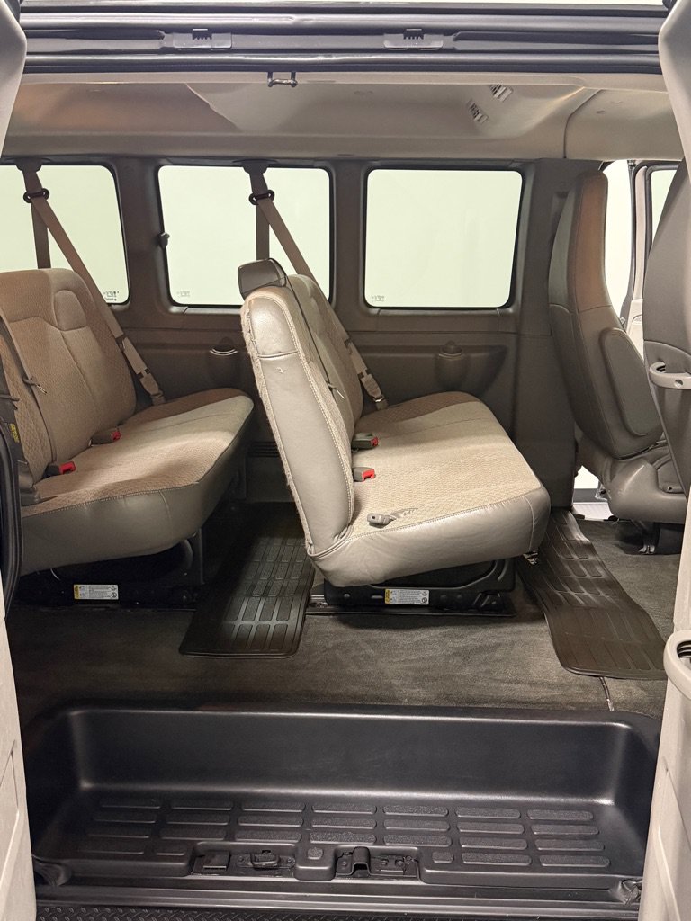 Used 2016 Chevrolet Express 3500 LT w/ LT Preferred Equipment Group RWD image 10