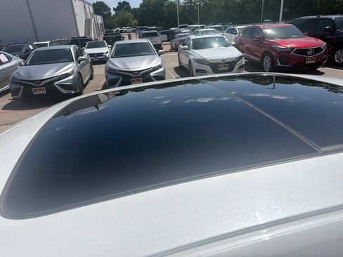 Used 2019 Volvo S90 T5 Momentum AWD/4WD image 11