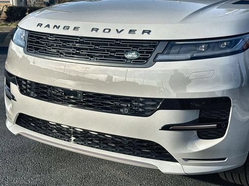 Certified 2026 Land Rover Range Rover Sport Dynamic SE AWD/4WD image 9