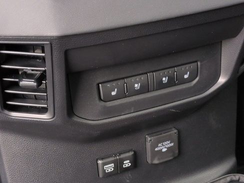 Used 2026 Toyota Tundra Platinum AWD/4WD image 43