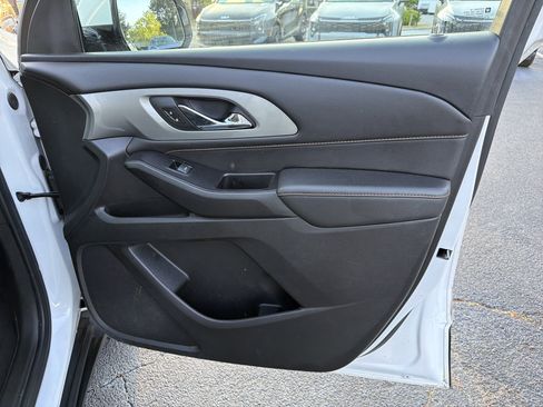 Used 2020 Chevrolet Traverse LT FWD image 14