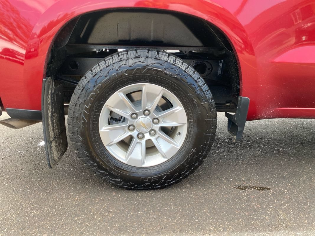 Used 2022 Chevrolet Silverado 1500 LT AWD/4WD image 11