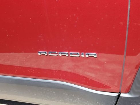 Used 2020 GMC Acadia SLT w/ Premium Package image 5