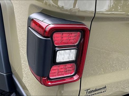 Used 2026 Jeep Gladiator Rubicon AWD/4WD image 24