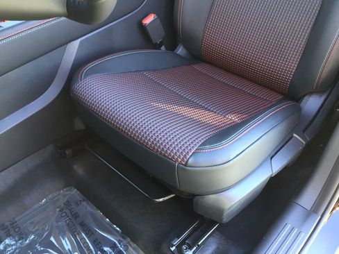 New 2026 Nissan Kicks SR w/ Cold Weather Package image 10