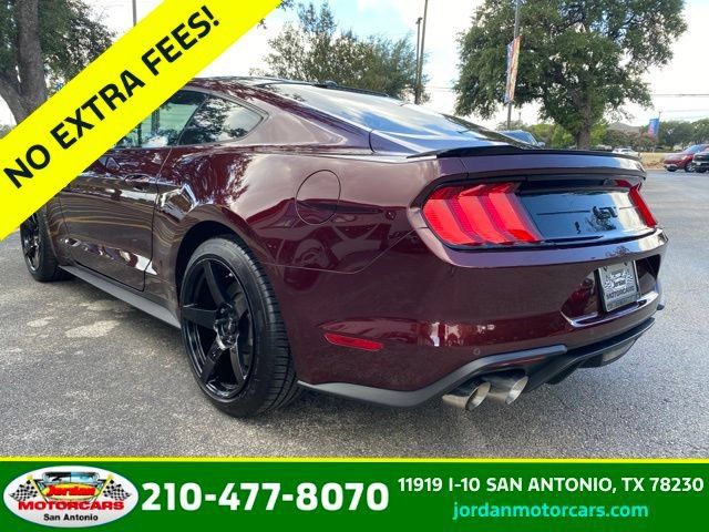 Used 2018 Ford Mustang GT Premium w/ Black Accent Package RWD image 3