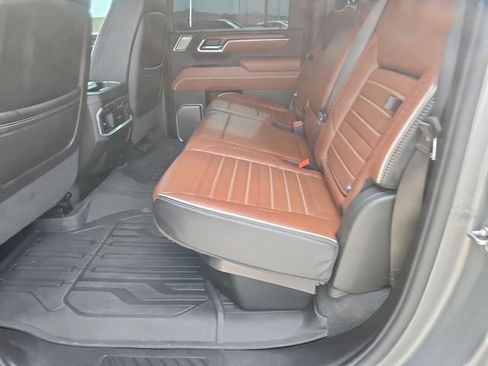 Used 2025 GMC Sierra 3500 Denali Ultimate AWD/4WD image 23