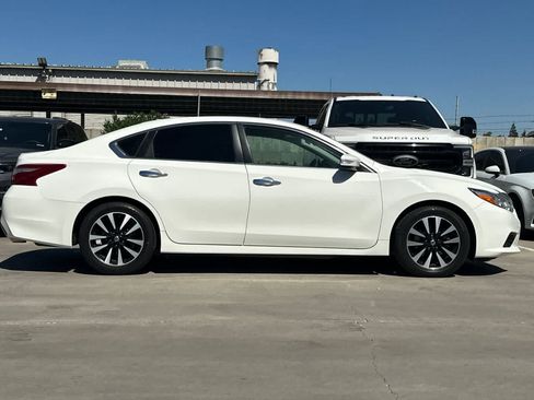 Used 2018 Nissan Altima 2.5 SL FWD image 9