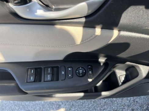 Used 2018 Honda Civic EX image 13