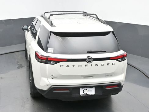 Used 2023 Nissan Pathfinder SV image 41