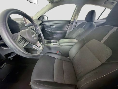 Used 2025 Nissan Sentra SV FWD image 13