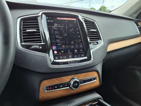 Certified 2024 Volvo XC90 B6 Plus AWD/4WD image 31