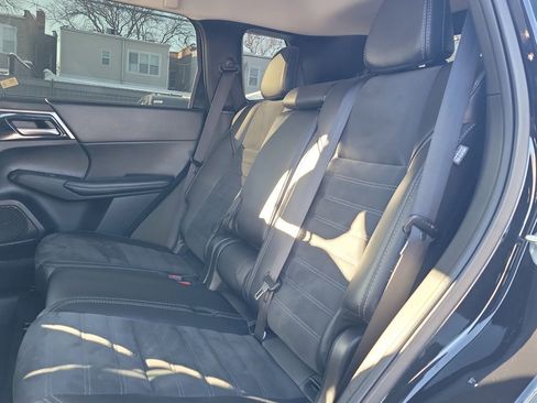 Used 2024 Mitsubishi Outlander SE AWD/4WD image 7